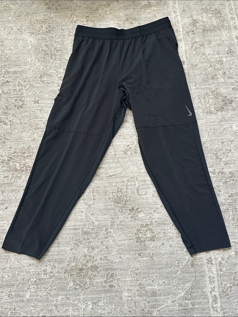 Nike Men’s Large BlackYoga pantswith Reflective Swoosh. NWT’s.